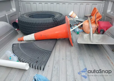 2005 GMC Sierra 1500 from USA, damaged, VIN 1GTEC14X05Z228660